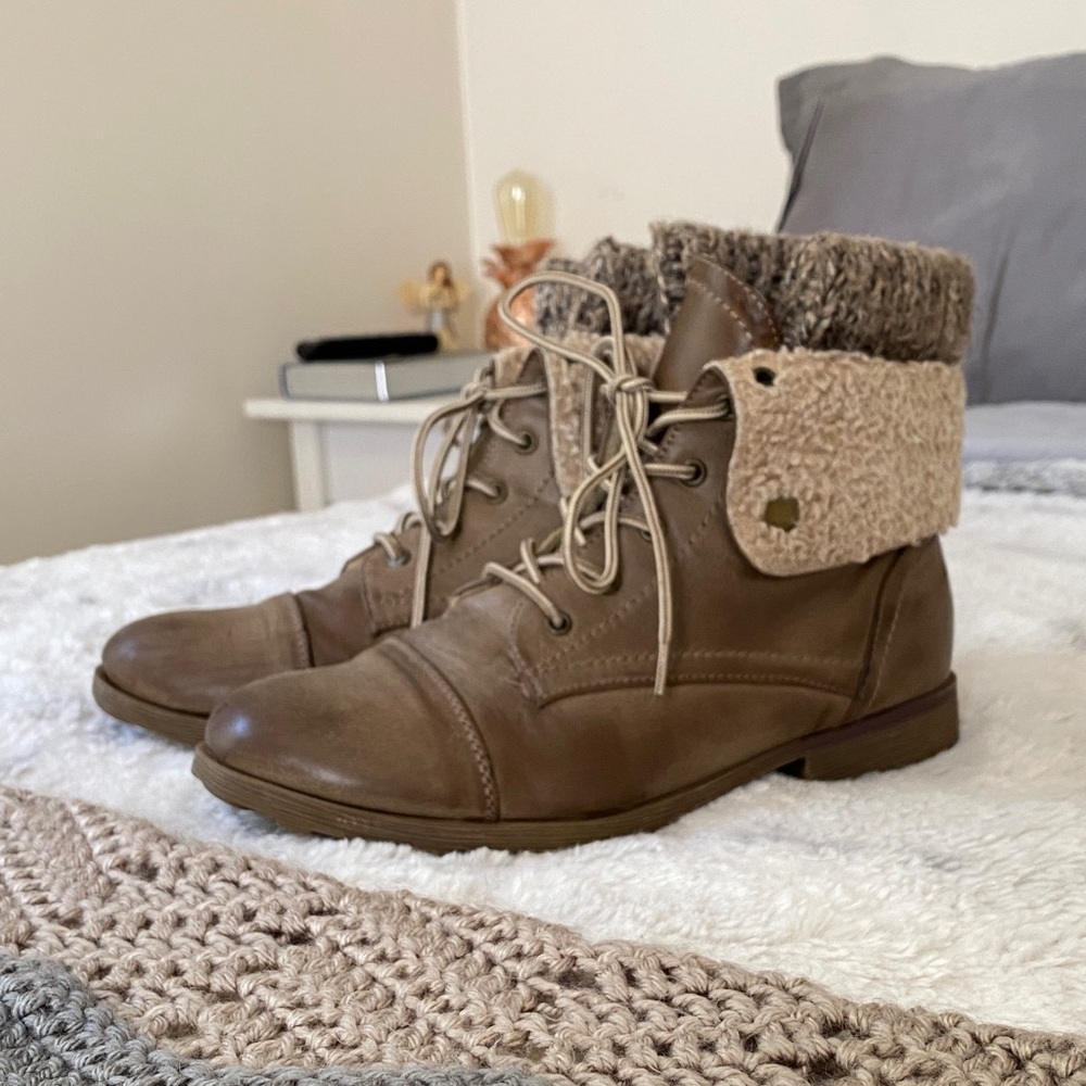 Rock & Candy Tan Sweater Cozy Boots